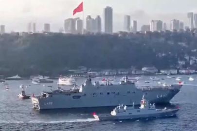 İstanbul Boğazı'nda Tarihi 100. Yıl Geçit Töreni