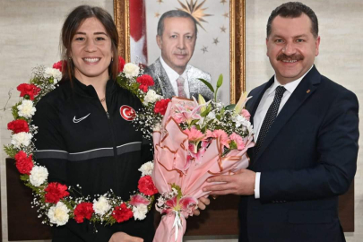 Yasemin Adar Yiğit 7. Kez Avrupa Güreş Şampiyonluğunu Kazandı