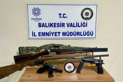 Balıkesir'de Asayiş Operasyonları: 11 Aranan Şahıs Yakalandı