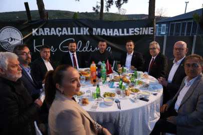Bandırma Karaçalılık'ta Ramazan'ın Son İftarı Birlik Mesajları