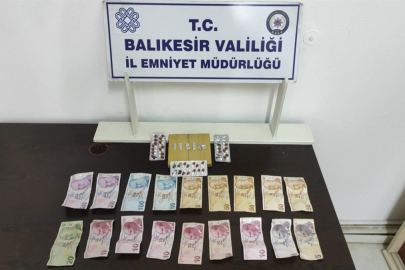 Burhaniye'de Uyuşturucu Operasyonları: İki Şahıs Gözaltına Alındı