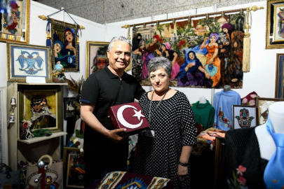 Üreten Eller Sergisi Cam Piramit'te