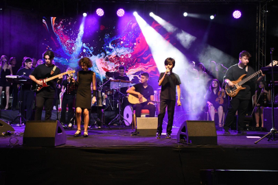 MOD10 Gençlik Orkestrası’ndan Gönen’de Unutulmaz Müzik Şöleni