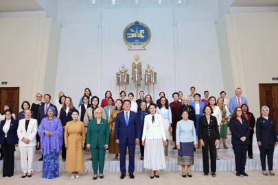 Bakan Göktaş Moğalistan'da...  Dünya Kadınlar Forumu'nda şiddetle mücadele mesajı