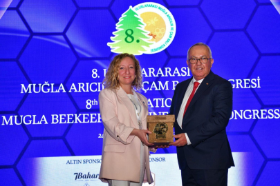 Uluslararası Kongrede Balıkesir’e Arıcılık Ödülü Verildi