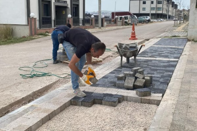 Bandırma’da Asfalt Yenileme ve Parke Taşı Döşeme Çalışmaları Devam Ediyor