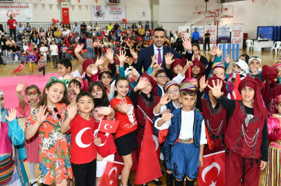  İzmir Çiğli’de çocuklara bayram şenliği