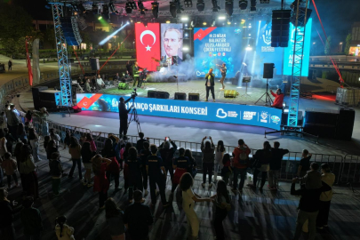 Balıkesir'de Uluslararası Çocuk Festivali ile 23 Nisan Coşkusu