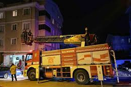 Bandırma'da Yalnız Yaşayan Yaşlı Kadın İçin Komşuları Harekete Geçti