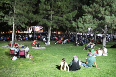 Kayseri Melikgazi'de açık havada sinema keyfi