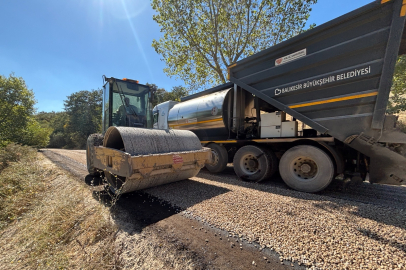 Büyükşehir, Bandırma-Erdek-Gönen’de Yolları Yeniliyor