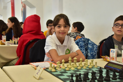 Manisa'da minik 'şah-mat'çılar ödüllendi