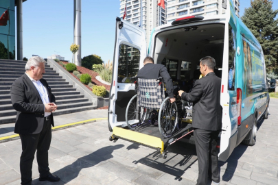 Engelsiz belediyeden 'Engelsiz Melikgazi' minibüsü