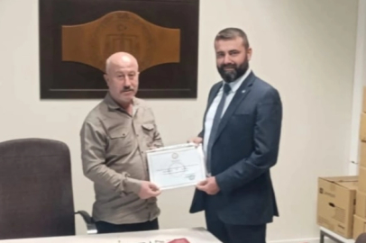 İYİ Parti Mudanya’da Ersin Erdönmez mazbatasını aldı