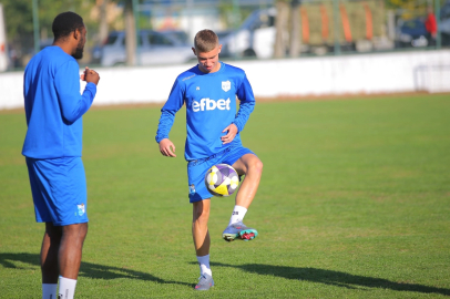 Bulgaristan Ligi'nin 17 yaşındaki Türk yeteneği Burak Akıncı'nın idolü Hakan Çalhanoğlu