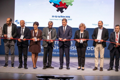 8. Elektrik Tesisleri Ulusal Kongre ve Sergisi İzmir'de açıldı