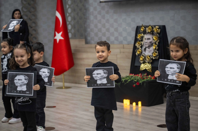 Bornova’da minik yüreklerden Atatürk’e duygusal anma