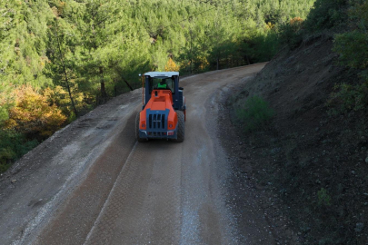 Büyükşehir Belediyesi Kırsal Mahalle Yollarını Asfaltla İyileştiriyor