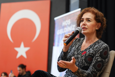 Gazeteci Özlem Gürses'ten Bakırköy'de 'umutlu' konuşma