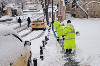 Büyükşehir’den kaldırımlarda yaya güvenliği için çalışma
