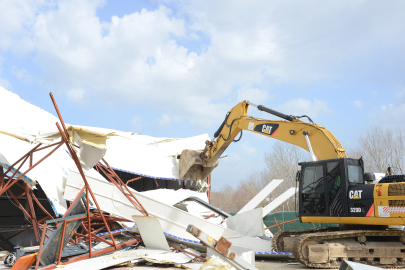 Bursa Nilüfer'de üç noktada yıkım
