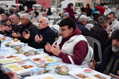 Bursa Osmangazi'de Ramazan sofrası Sırameşeler’de kuruldu