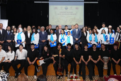 İstanbul’da “Enstrümansız Okul Kalmasın” projesi büyüyor