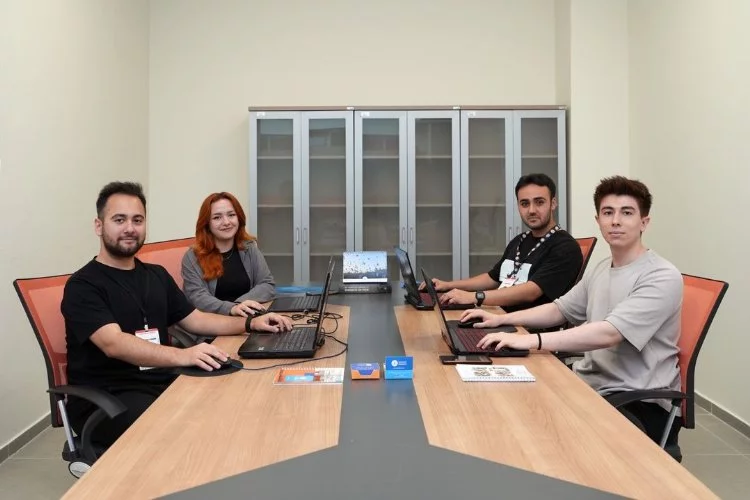 Bandırma Üniversitesi Öğrencileri Google'da İlk 100'de